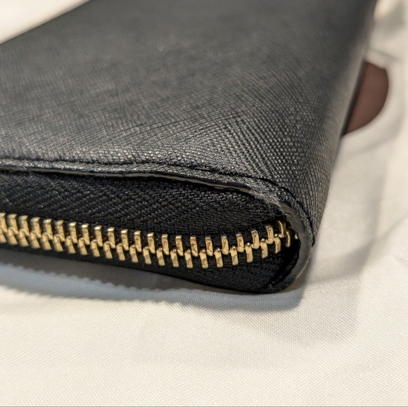 Michael Kors black wallet - Picture 9 of 9